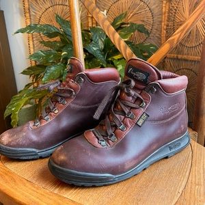 Vintage Vasquez Italian-made Leather Hiking Boots Shoes